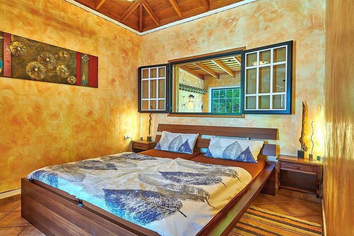 Finca Fortuna-Casa Luna
Wohlfühloase/ Traumlage/ Salzwasserpool/ Sonnenseite in Los Llanos de Aridane, La Palma Süd