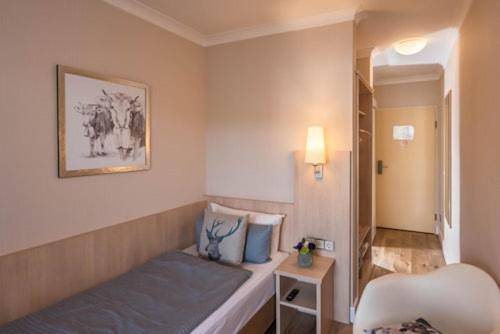 Hotel für 3 Personen, mit Ausblick und Seeblick sowie Terrasse und Sauna in Herrsching - 3