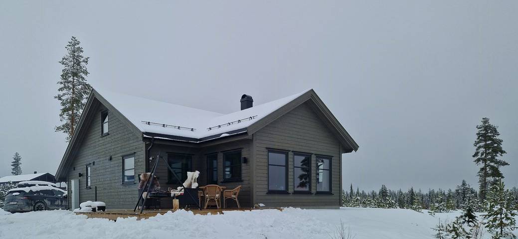 Neue Hütte mit Panoramablick auf den Osensjøen in Åmot
