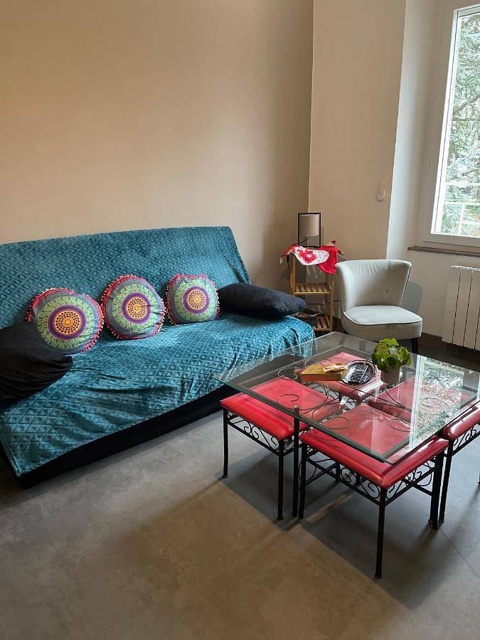 Appartement entier, Apartment with Mountain View in Tarascon-sur-Ariège, Ariège