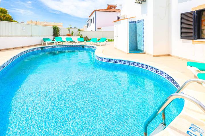 Villa voor 8 personen, met terras in Galé