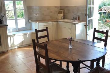Gîte pour 10 personnes, avec jardin et terrasse à Castillon-Debats