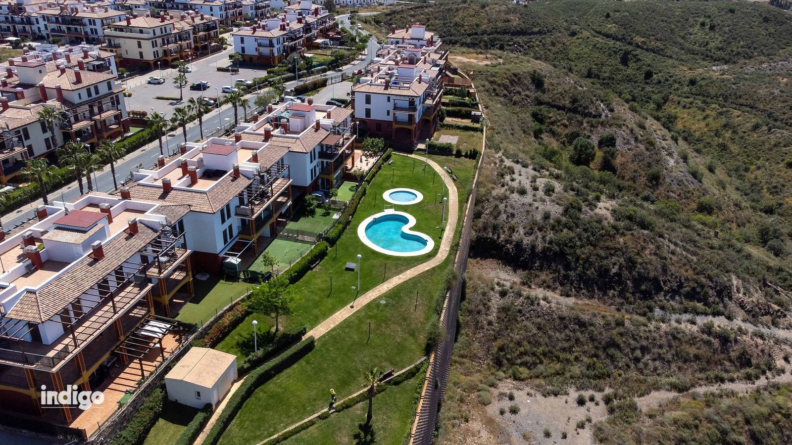 Apartamento inteiro, Apartamento de férias para 4 pessoas com piscina in Urbanizacion Costa Esuri, Ayamonte