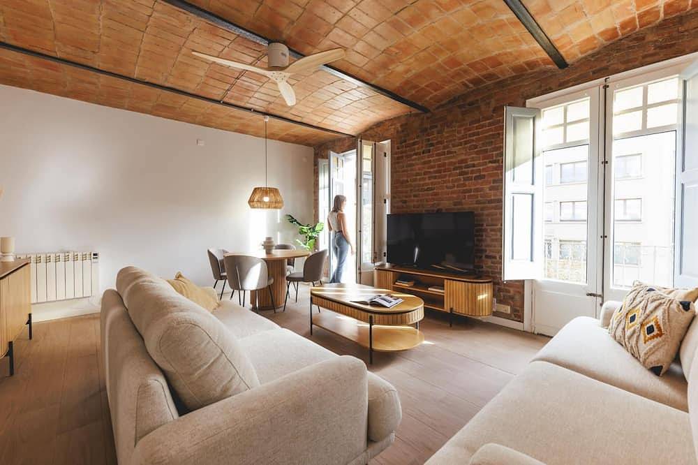 Entire apartment, Marquès de Camps - Holiday Apartment Rental Girona | Bravissimo in Girona, Gironès
