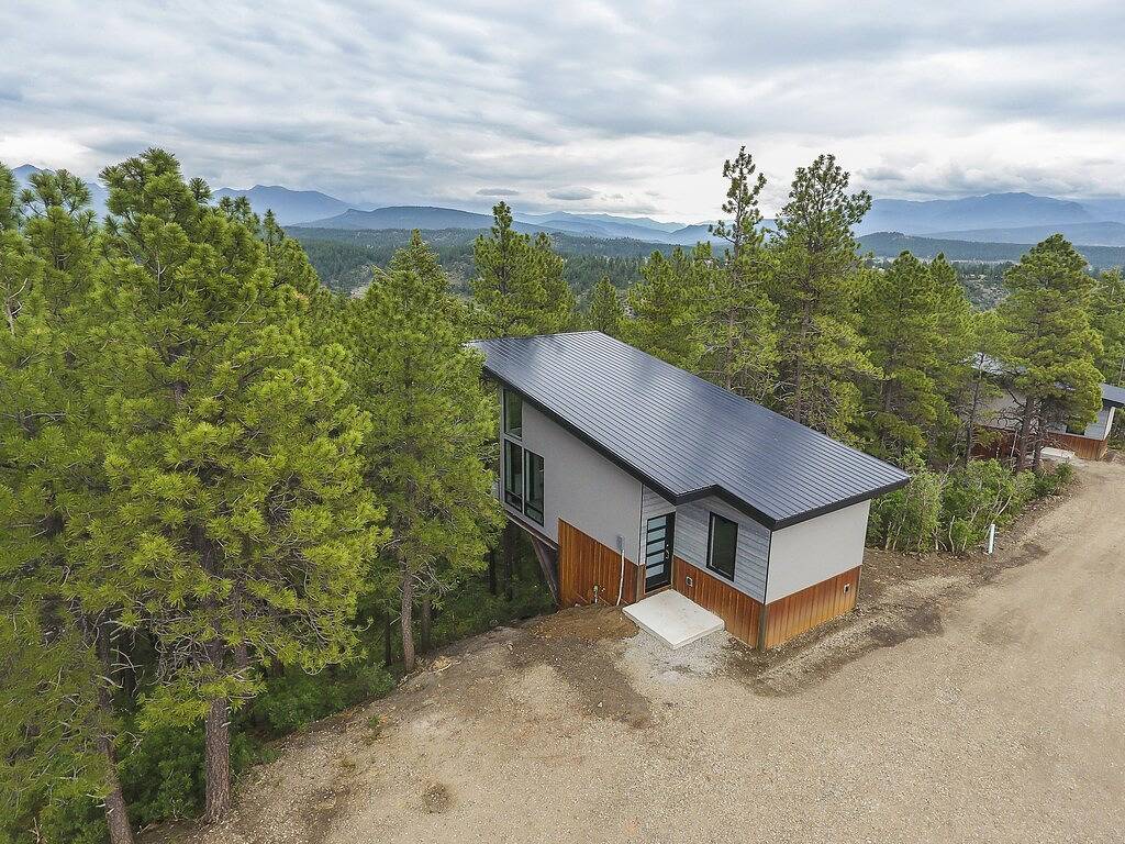 Eagle Peak Cabin- best views and private trail in San Juan National Forest