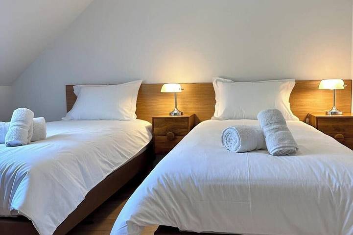 Location de vacances pour 12 personnes, avec jacuzzi ainsi que jardin et piscine à Cuzance - 4