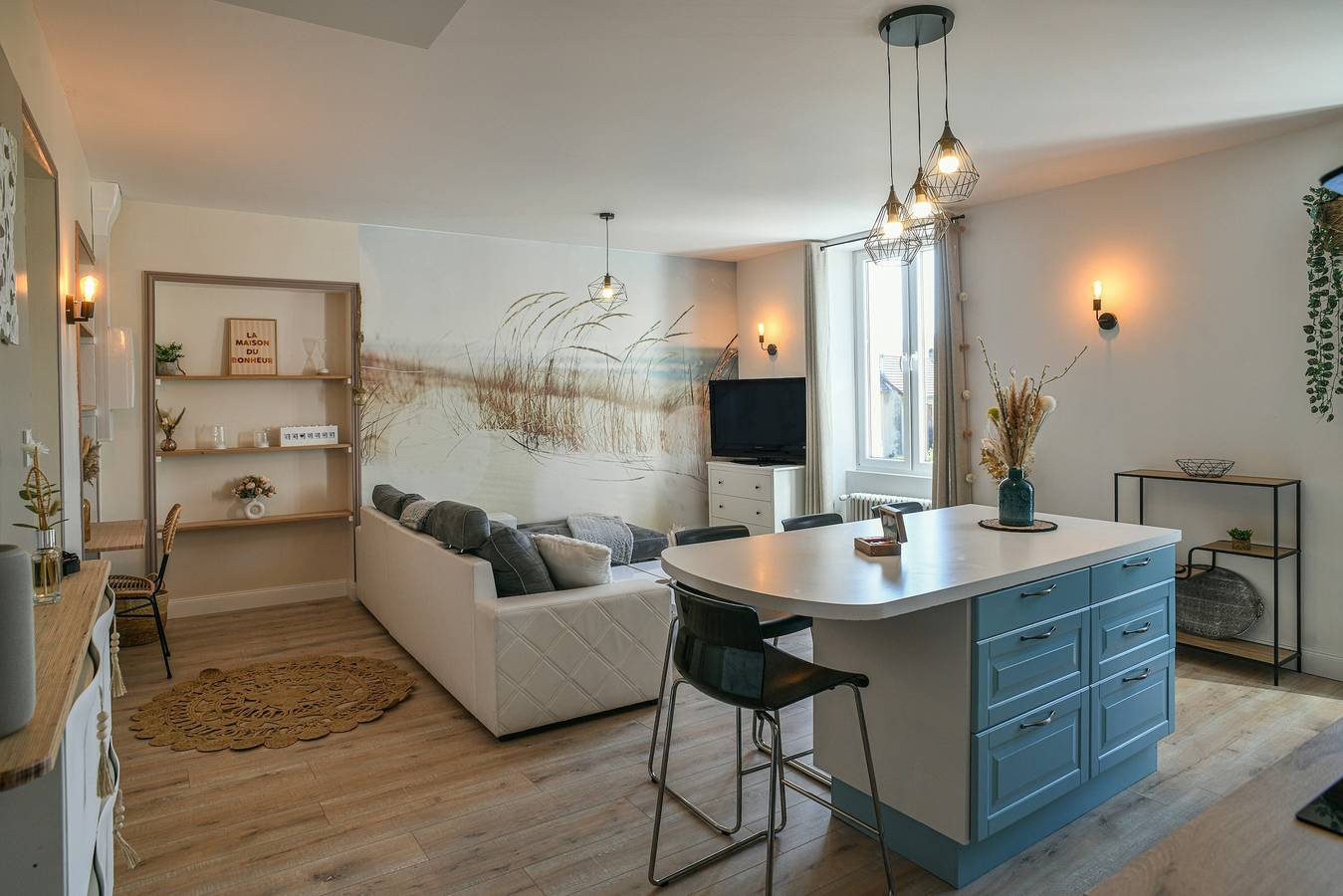 Appartement entier, Gîte La Dune avec jardin et jacuzzi privatisable in Le Pin (Isère), Lac de Paladru