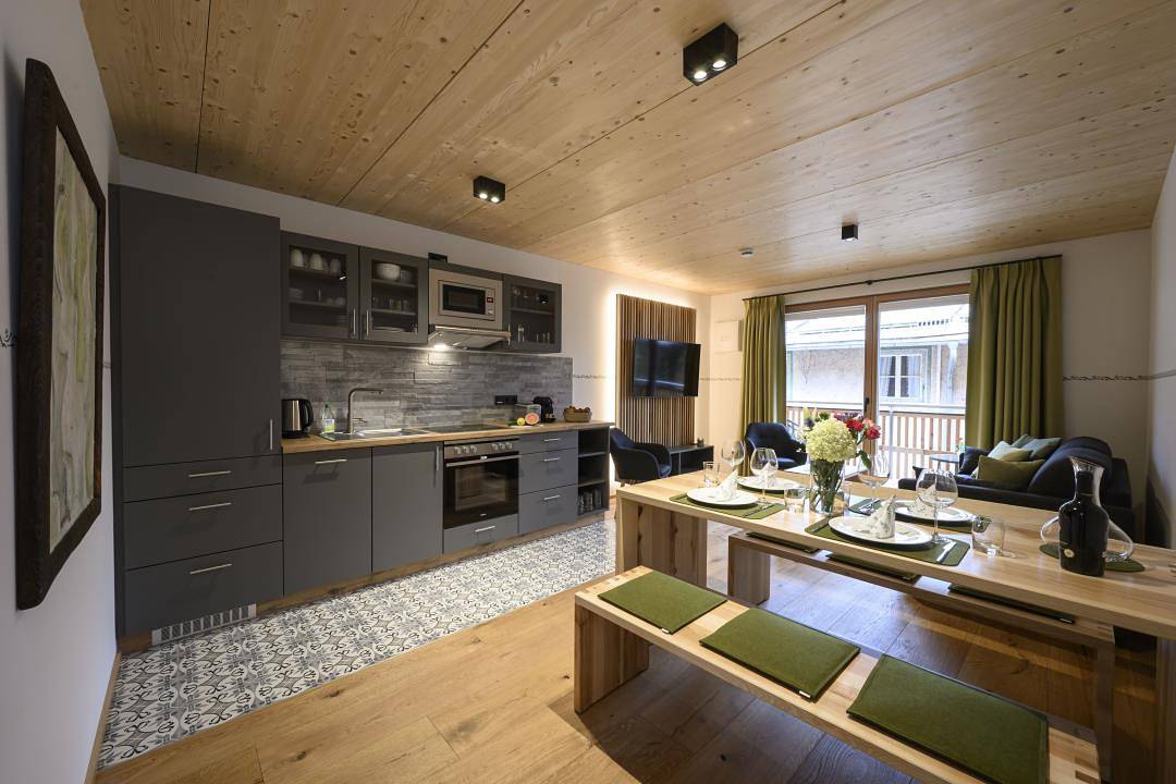 Geheel vakantieappartement, Vakantieappartement voor 6 personen met balkon in Oberammergau, Beierse Alpen