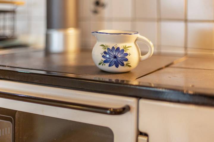 Entire apartment, Holiday Apartment 'Ferienhaus Hofmark' with Private Terrace, Wi-Fi and Air Conditioning in Aicha vorm Wald, Eastern Bavaria