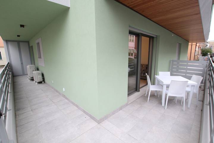 Ferienwohnung für 4 Personen, mit Balkon und Whirlpool sowie Terrasse und Garten in Caorle - 2