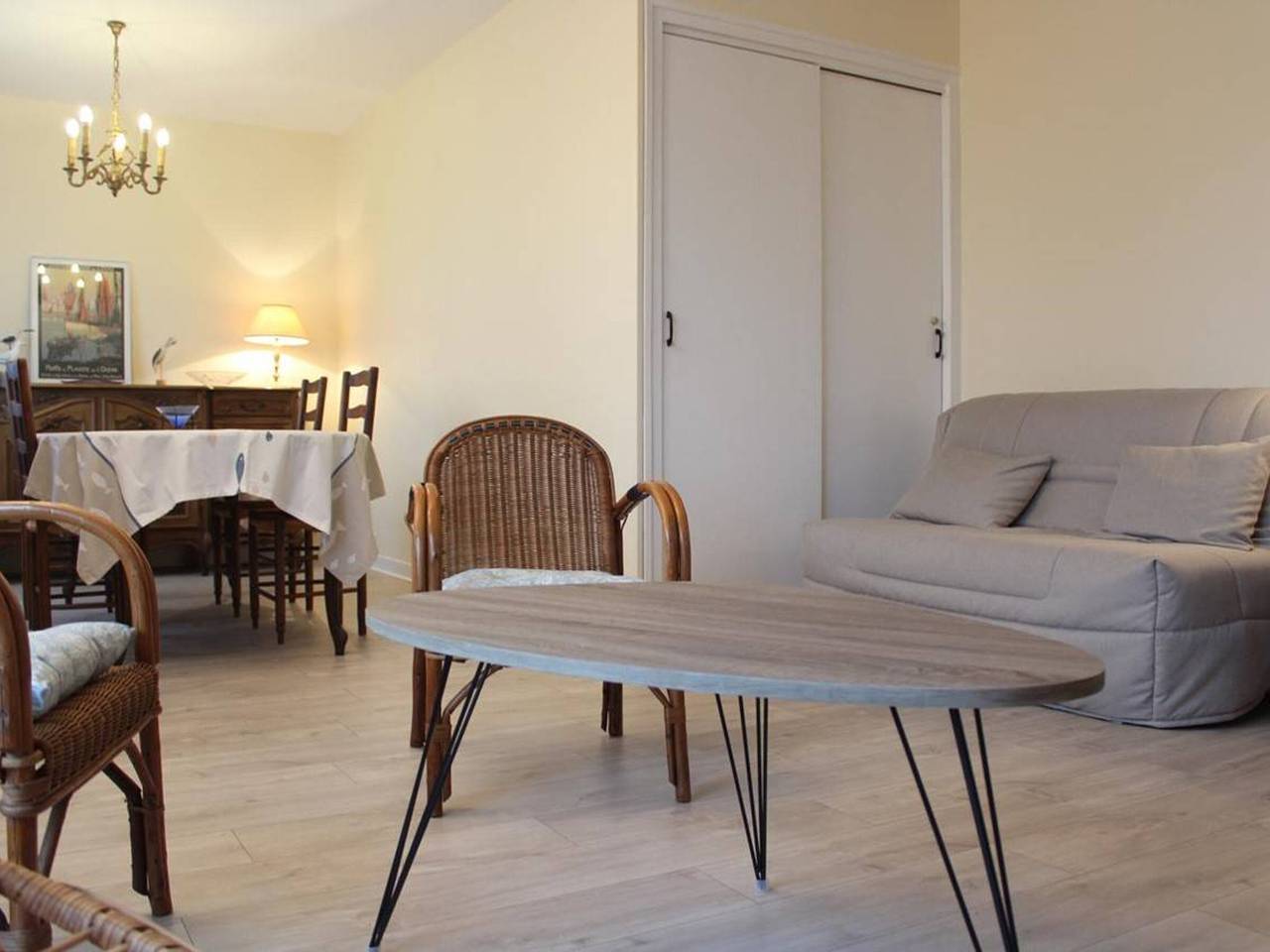 Entire apartment, 2-room apartment with parking near La Rochelle center in La Rochelle, La Rochelle region