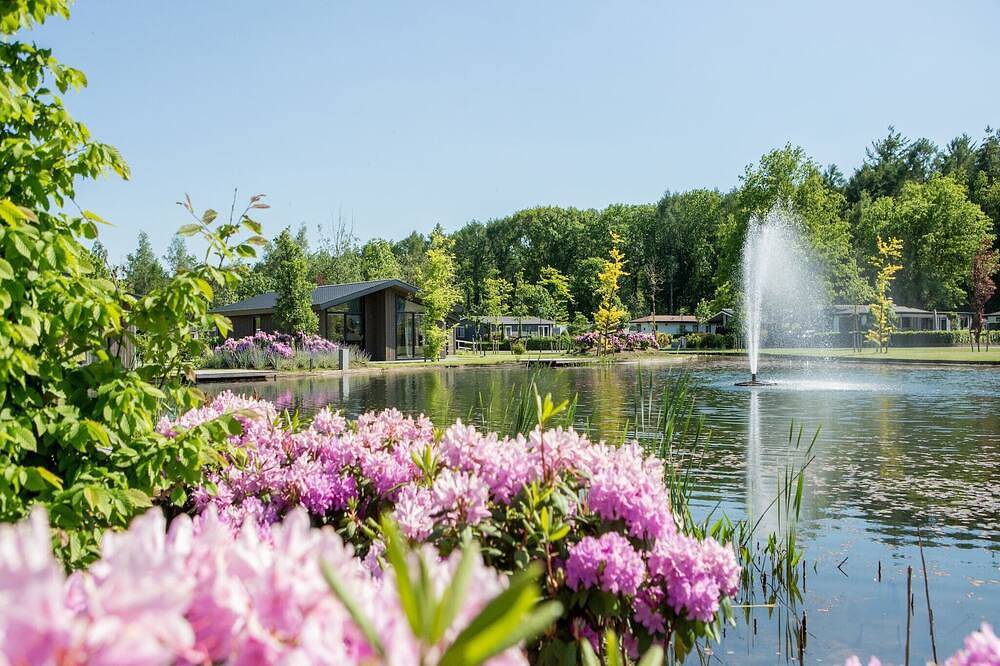 Chalet by Park Pond in the Netherlands in Veldhoven, North Brabant