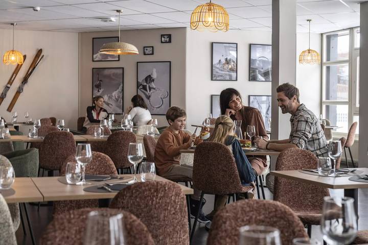 Hôtel pour 2 personnes dans Office De Tourisme Des Deux Alpes Front De Neige - 4