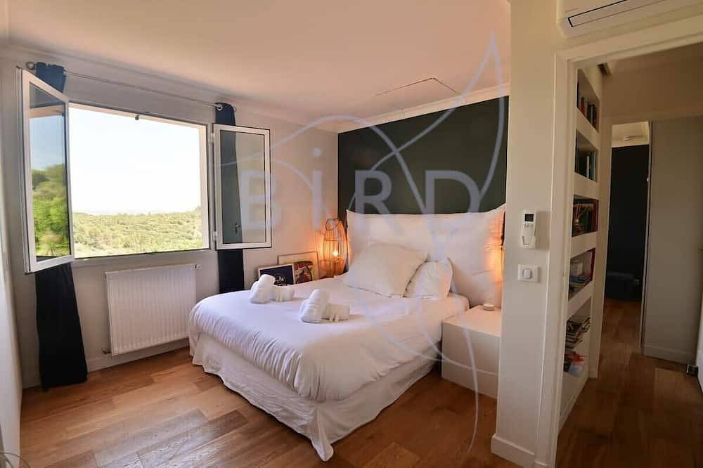 Belle maison familliale à Peymeinade 10 Pax in Peymeinade, Region de Cannes