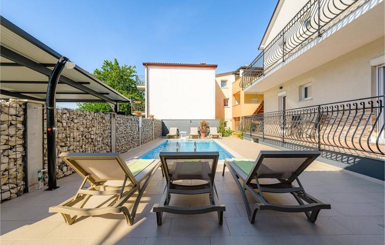 Ferienhaus für 8 Personen, mit Pool und Terrasse - 1