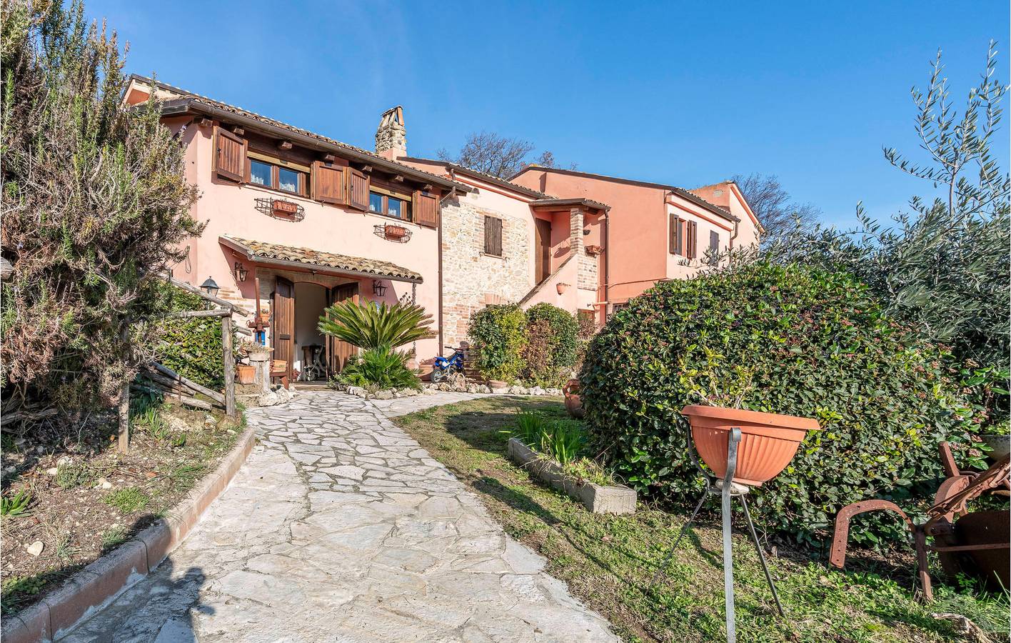 Holiday home for 7 people with pool in Montefiore dell'Aso, Ascoli Piceno Province