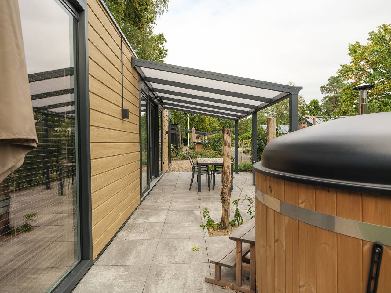 Veluwepark de Bosgraaf — Rosendael mit Hot Tub | 4 Personen in Veluwe