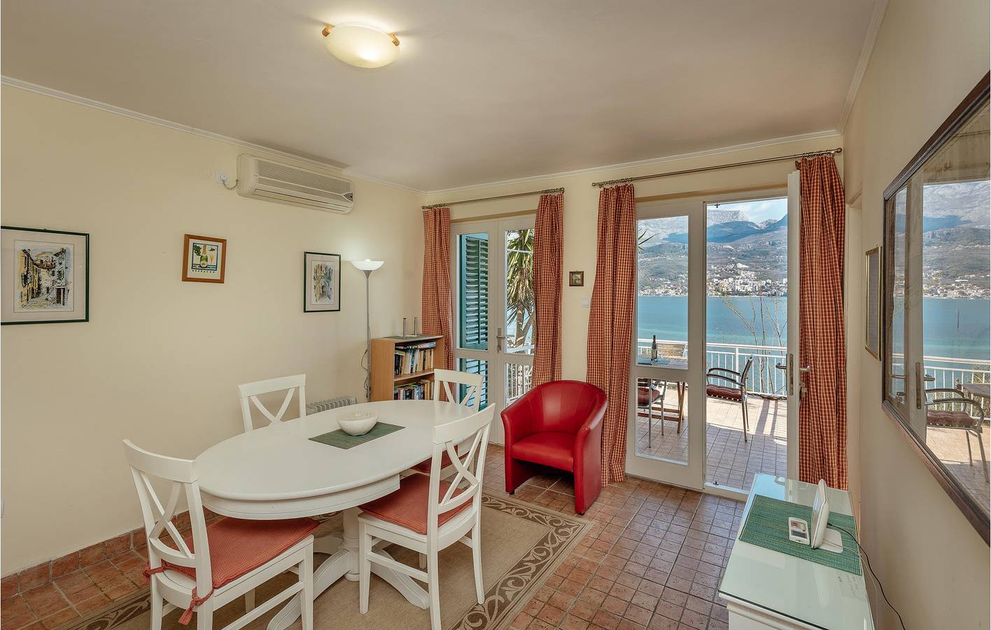 Ferienhaus für 6 Personen mit Terrasse in Sutorina, Montenegro
