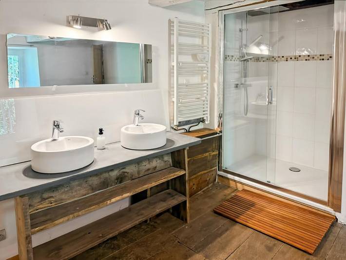 Location de vacances pour 8 personnes, avec jardin et vue, animaux acceptés dans Raulhac - 3