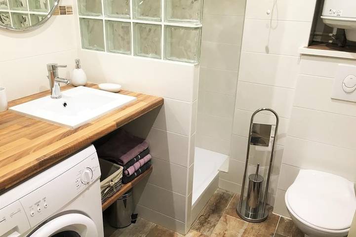 Gîte pour 4 personnes, avec jardin et terrasse dans Plage Sables Blancs - 4