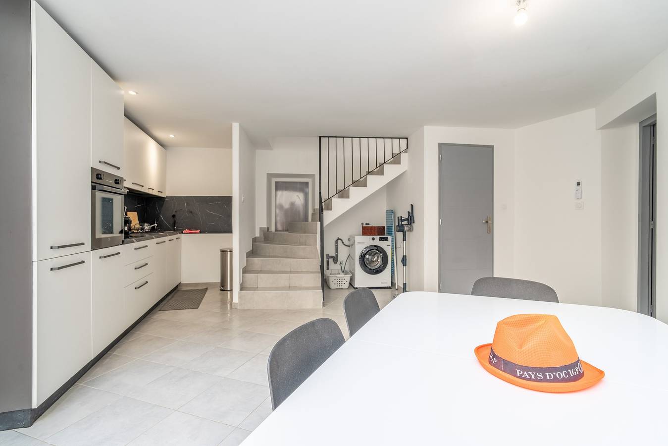 Casa vacacional «Vias» con terraza privada, Wi-Fi y aire acondicionado in Vias, Côte d'Améthyste