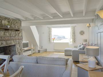 Log Cabin for 4 People in Isle of Anglesey, North-Wales, Photo 2