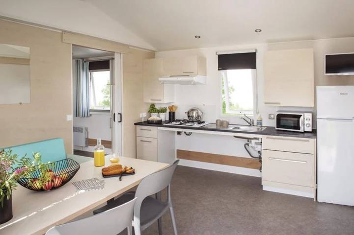 Mobil home pour 4 personnes, avec bassin pour enfant et terrasse à Saint-Père-sur-Loire - 3
