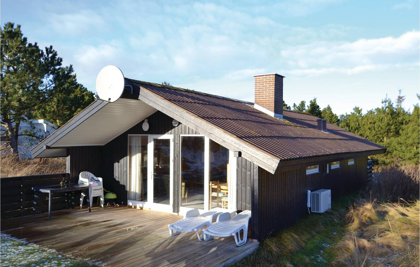 Ferienhaus für 6 Personen mit Terrasse in Bjerregård, Holmsland Klit
