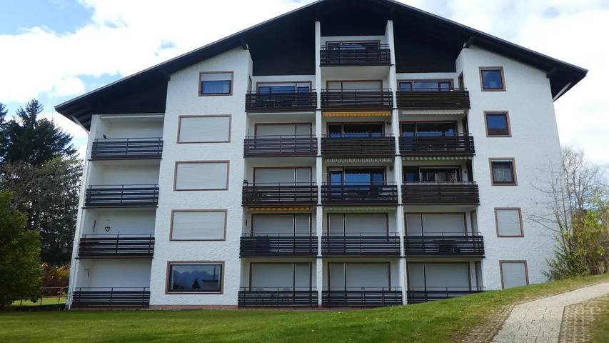 Ferienwohnung für 2 Personen, mit Pool und Balkon in Oy-Mittelberg