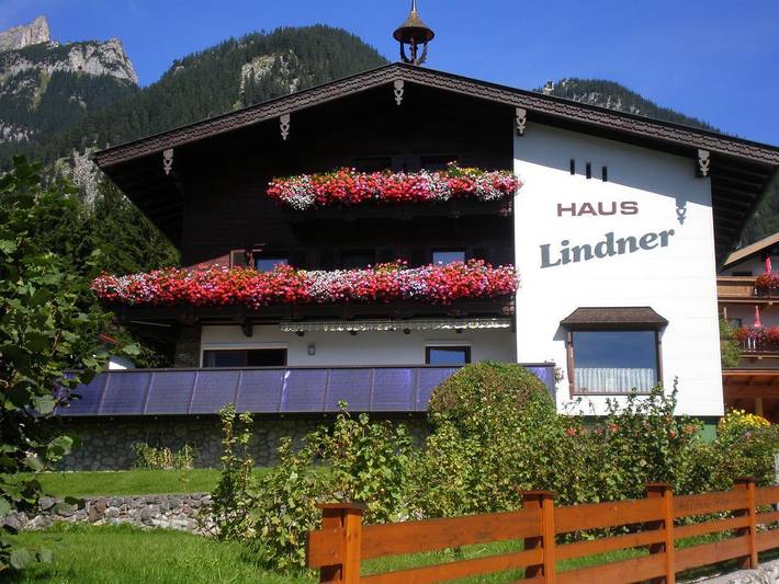 Ferienwohnung für 4 Personen, mit Balkon in Maurach