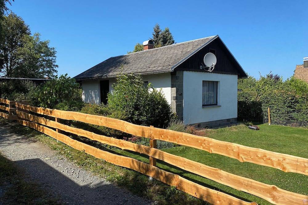 Ruhig & Renoviert - Bungalow mit großem Garten. Alleinnutzung & Hundefreundlich! in Adorf, Chemnitz und Umgebung