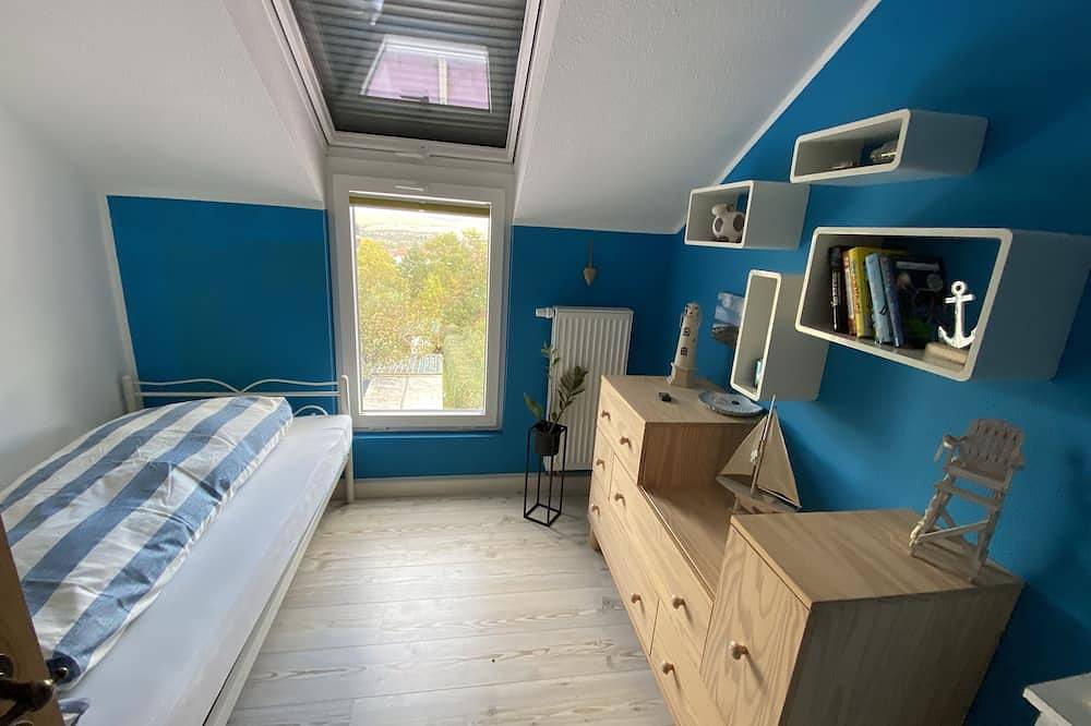 Ferienhaus mit feenhafter Aussicht und Kaminofen in Saalfeld, Saalfeld/Saale