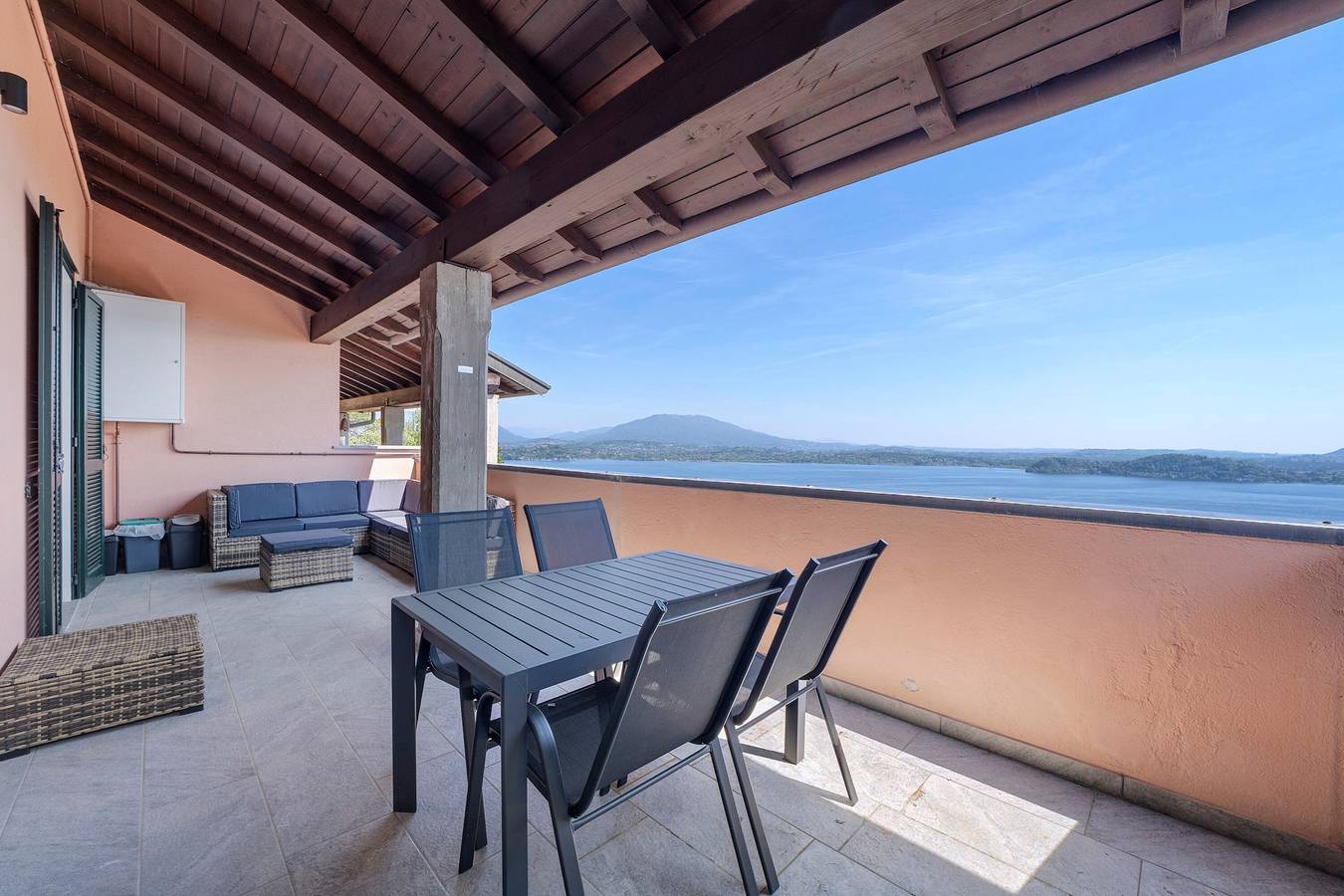 Entire apartment, Monte Lago Suite – Breathtaking Lake View in Belgirate, Comune di Belgirate