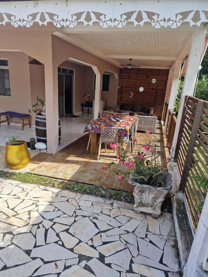 Location de vacances pour 4 personnes, avec jardin, animaux acceptés à Rivière-Pilote - 2