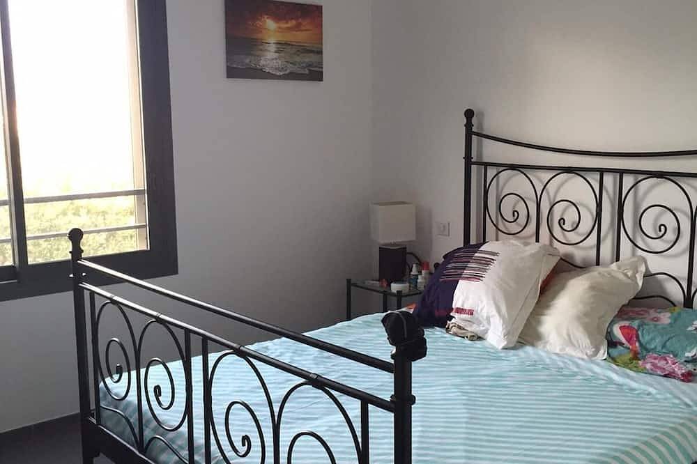 Apartamento entero, En el camino a las playas, una nueva residencia de lujo, T3, capacidad para 6 personas. in Propriano, Distrito de Sartène