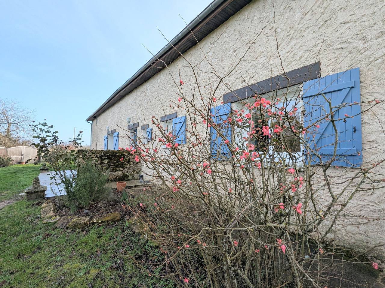 Ruhiges Ferienhaus, 3 Zimmer, umzäunter Garten in Nuret-le-Ferron, Le Blanc und Umgebung