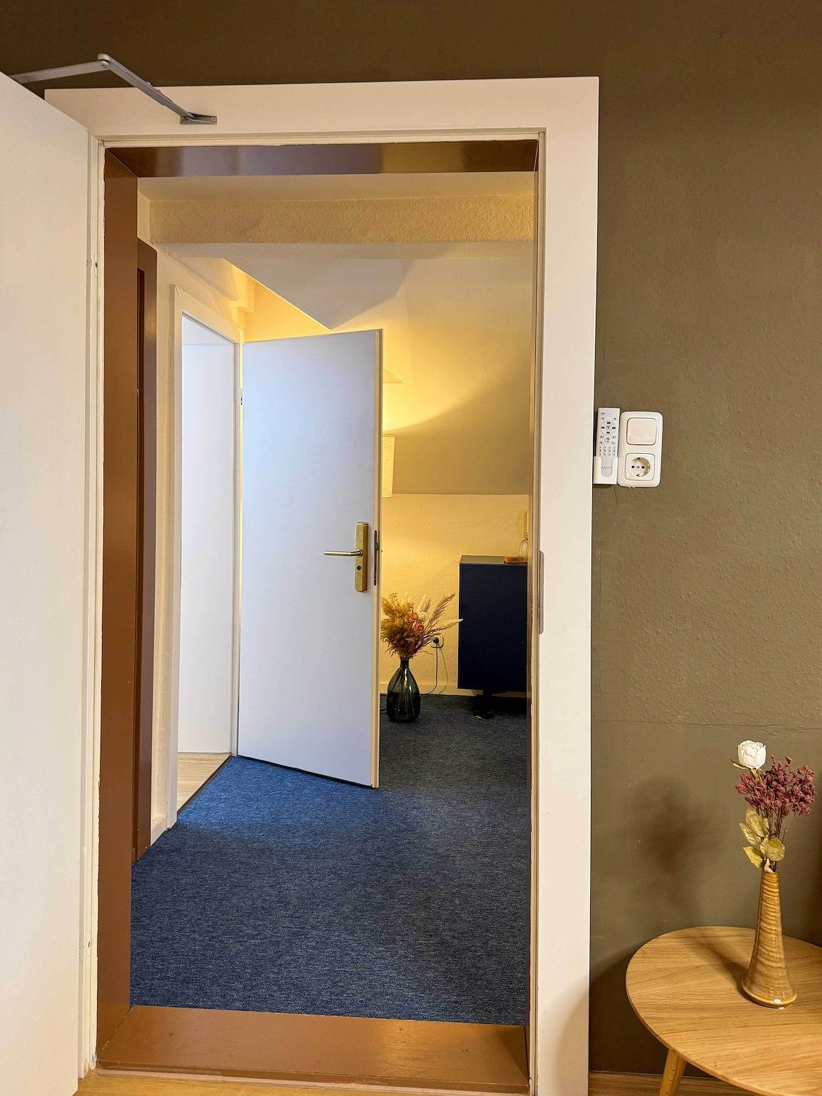 Gästehaus Sieben Zimmer am See - Komfort Doppelzimmer mit eigenem externen Badezimmer in Prien, Prien am Chiemsee