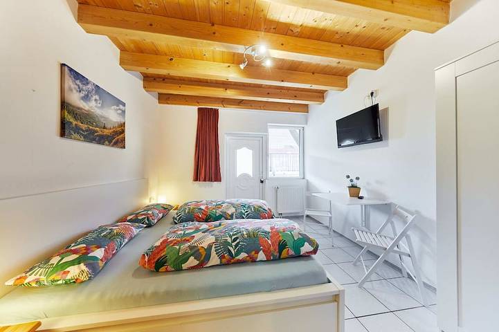 Ganze Wohnung, Schönes Zimmer perfekt für Familien - nur 10 Gehminuten vom Europa-Park in Europa-Park, Rust