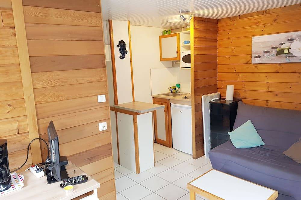 Chalet 20m2 in holiday village with peaceful pool in Arcachon in Gujan-Mestras, Arcachon region