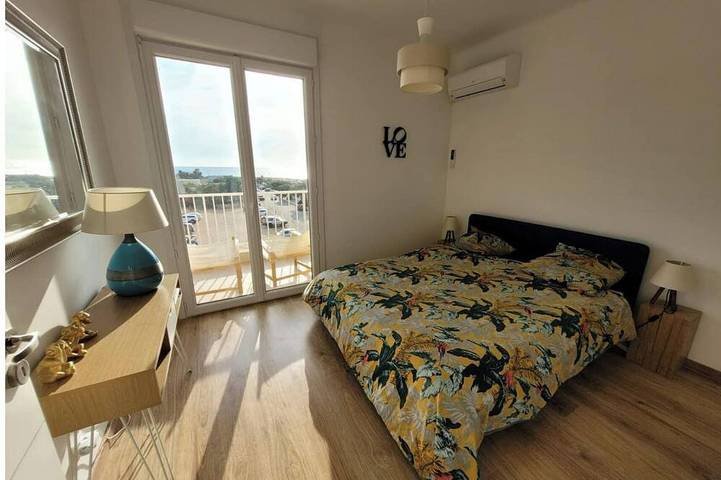 Appartement entier, Propriano : Vue sur Mer, Pieds dans l'eau in Propriano, Arrondissement de Sartène