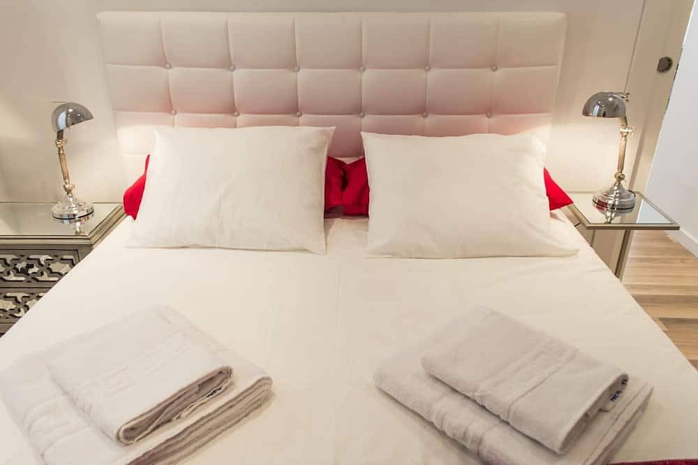 Entire apartment, Apartment Madrid Downtown Puerta del Sol M (Pre2C) in Centro (Madrid), Madrid