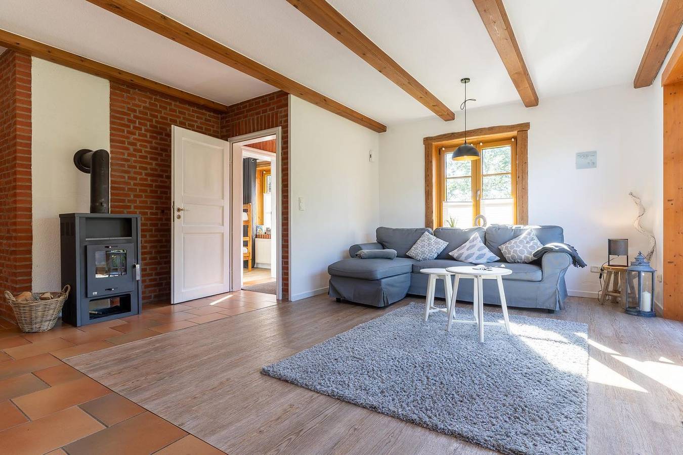 Ganze Wohnung, "Entspannter Nordseeurlaub in der großzügigen Erdgeschosswohnung mit Terrasse" in Vollerwiek, Eiderstedt