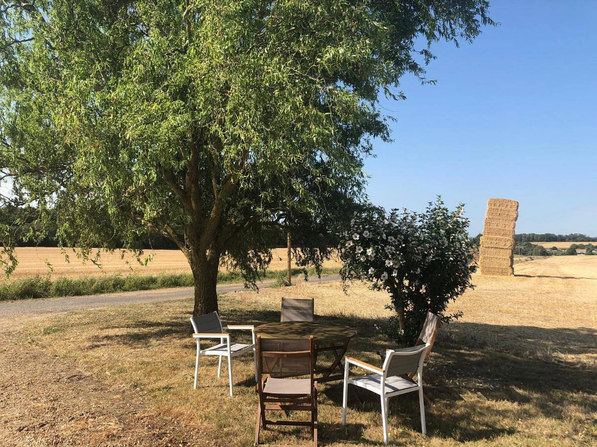 Holiday Home (8 Adults) in Poncé-sur-le-Loir, Sarthe