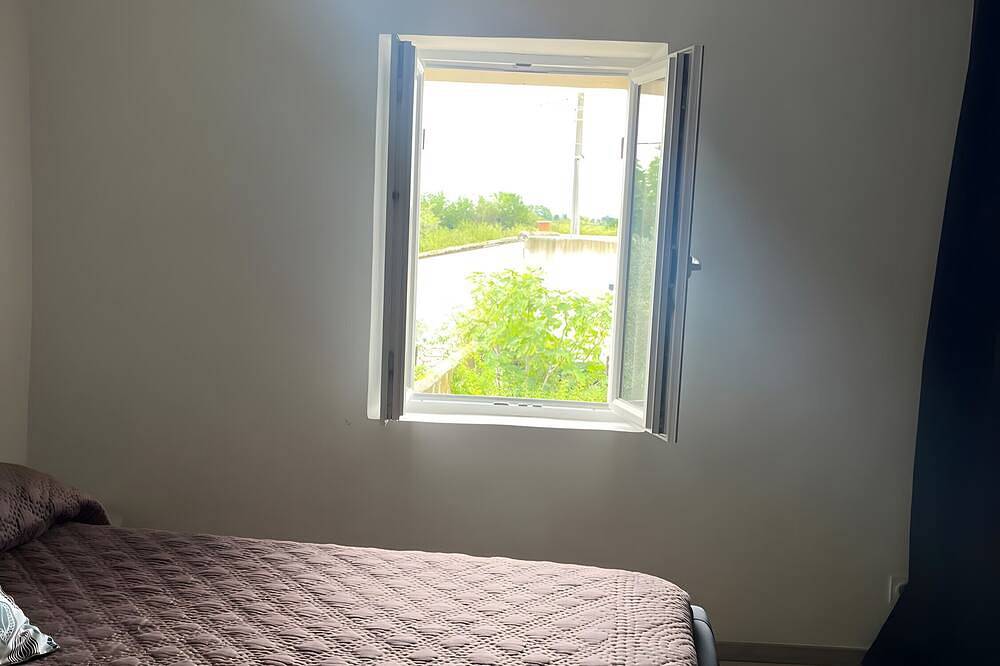 Villa \"Pool Jacuzzi\" with private pool, Wi-Fi and air conditioning in Camaret-sur-Aigues, Vaucluse