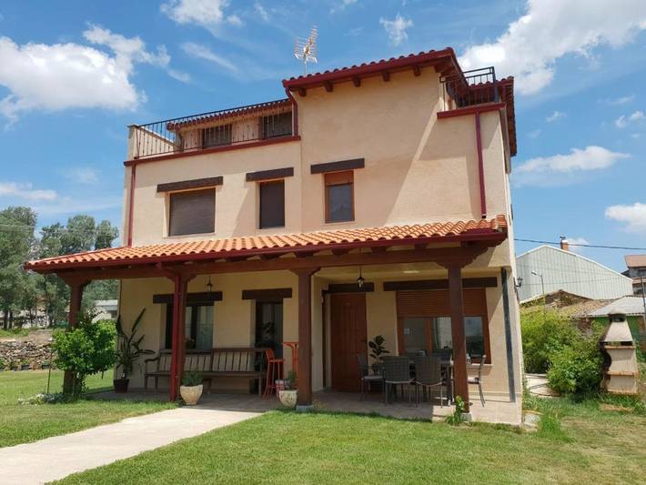 Casa de vacaciones para 18 personas, con jardín y vistas, Se admiten mascotas - 1