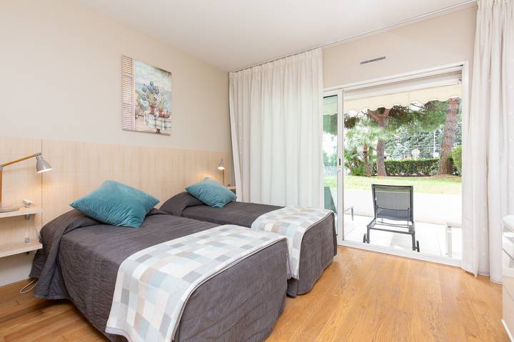 Ferienwohnung für 5 Personen, mit Garten und Pool, kinderfreundlich in Cannes - 3