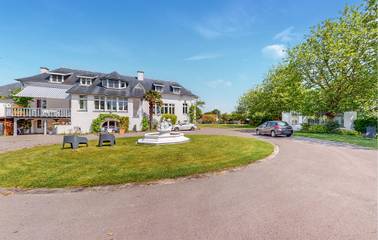 Location de vacances pour 15 personnes, avec jardin et terrasse à Groffliers