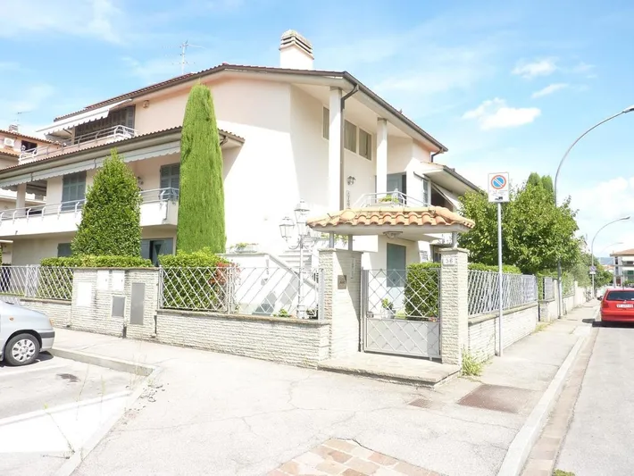 Apartamento de vacaciones para 5 personas, con jardín y vistas - 1