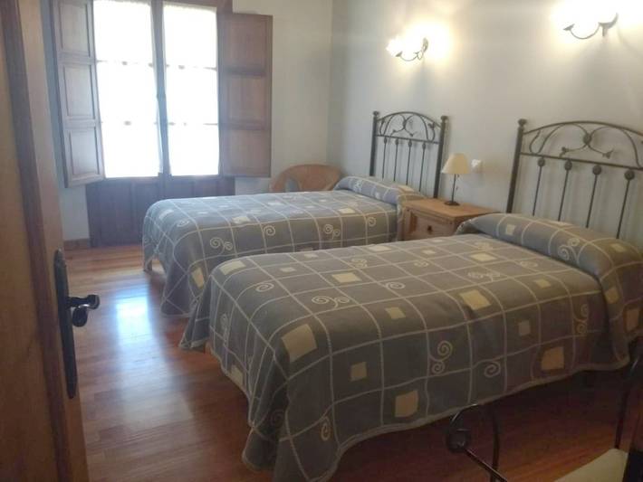 Casa rural para 8 personas, con Balcón y Terraza además de Jacuzzi y Jardín en Liébana - 3