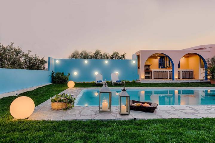 Ferienhaus für 9 Personen, mit Terrasse und Garten in Afantou - 2